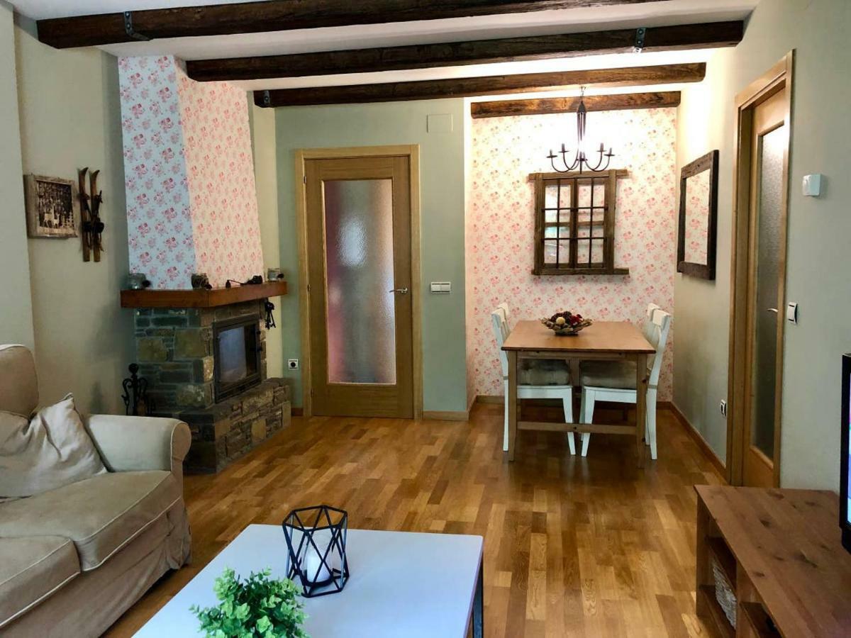 Acogedor Apartamento En El Corazon Del Valle Les Bordes エクステリア 写真